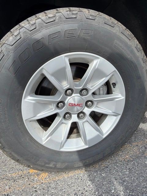 Used 2021 GMC Sierra 1500 4x4 Crew Cab w/ Sierra Value Package image 30