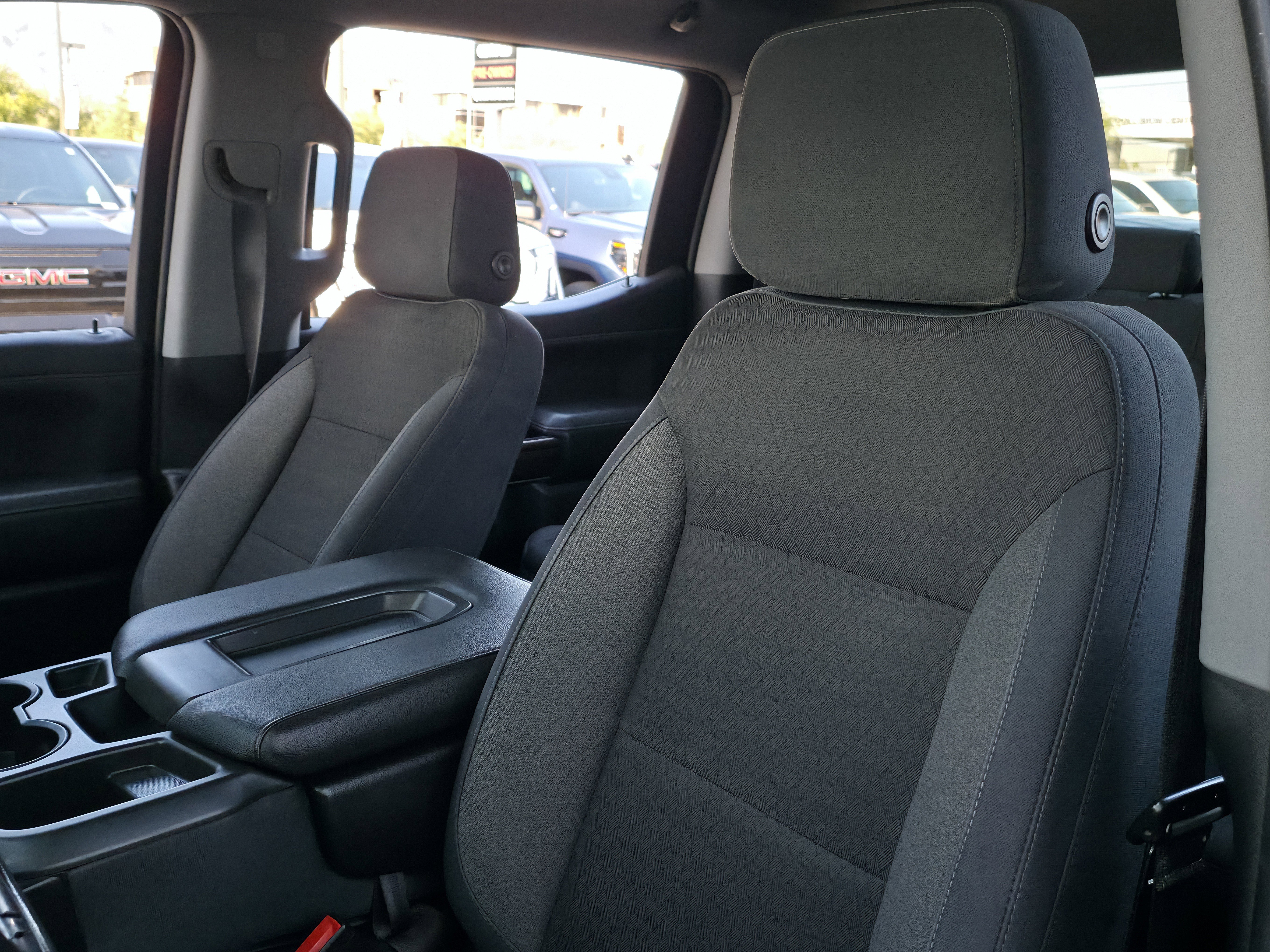 Used 2019 Chevrolet Silverado 1500 LT Trail Boss w/ Convenience Package image 11