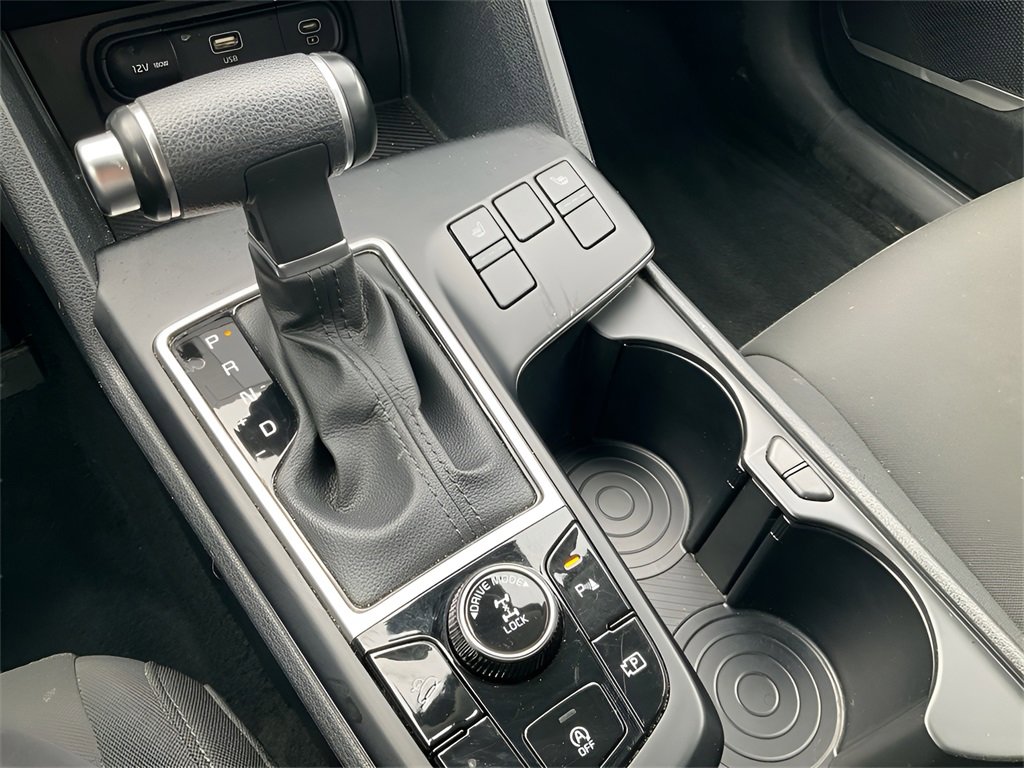 Used 2024 Kia Sportage LX image 24