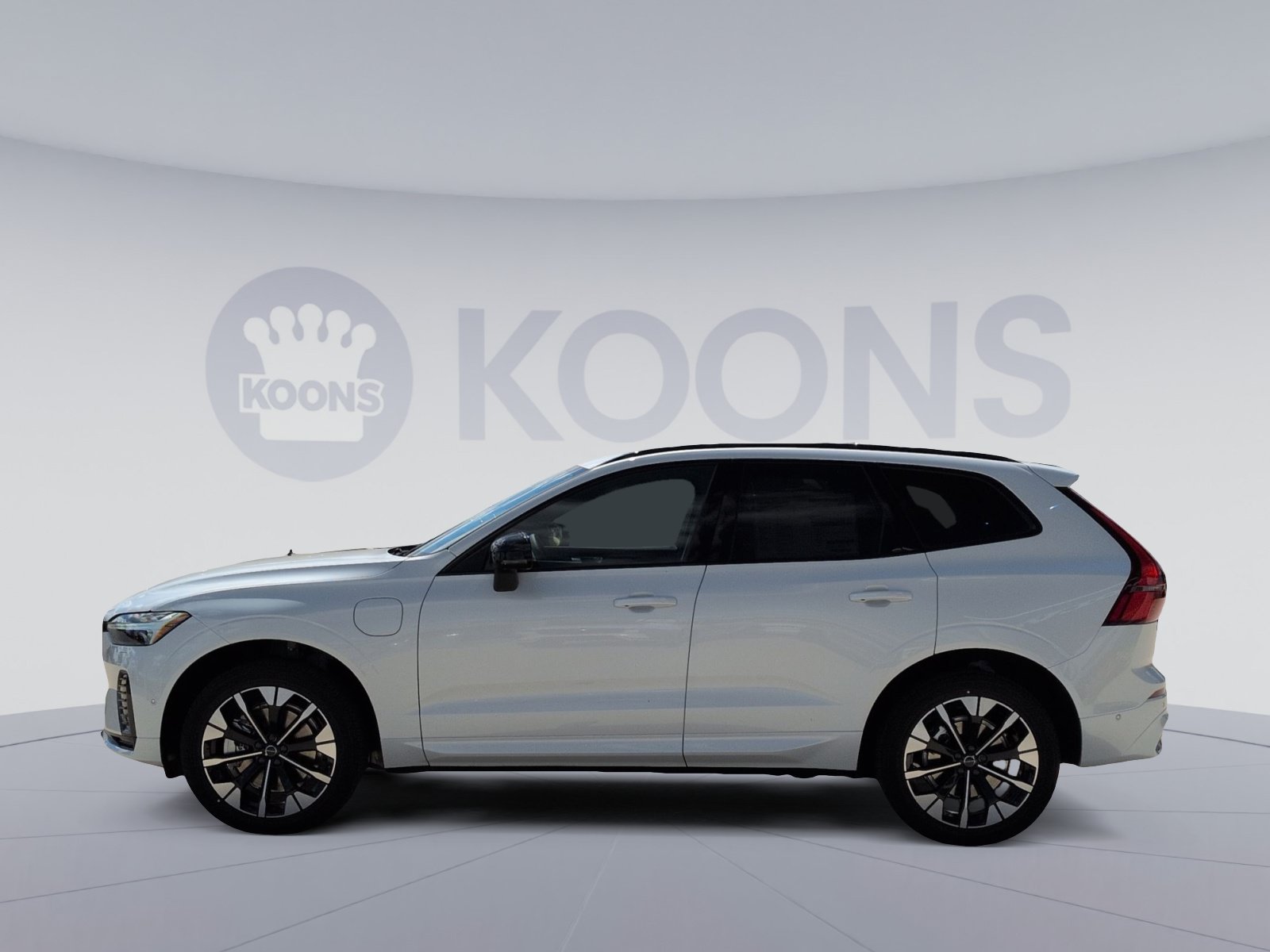 New 2026 Volvo XC60 T8 Plus w/ Protection Package Premier AWD/4WD image 2