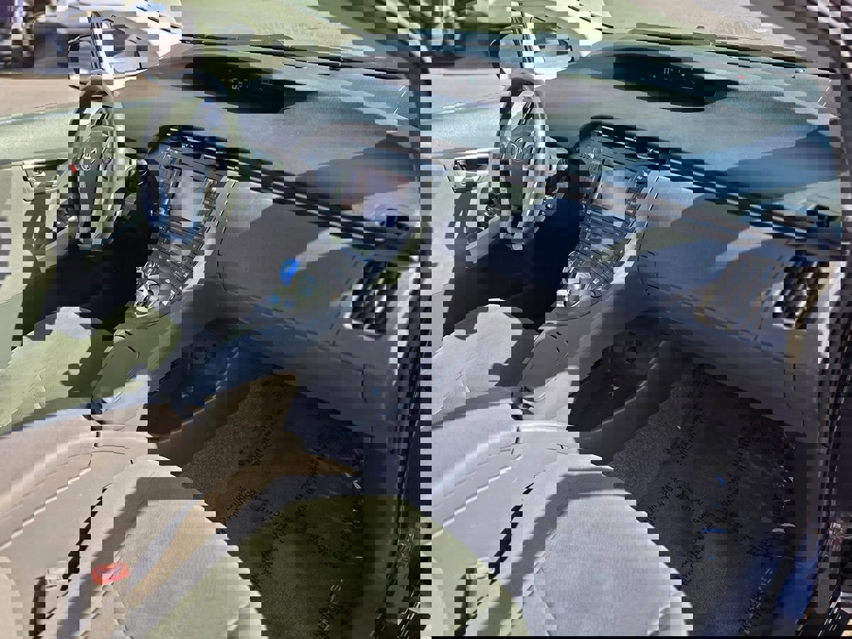 Used 2011 Toyota Prius Three image 9