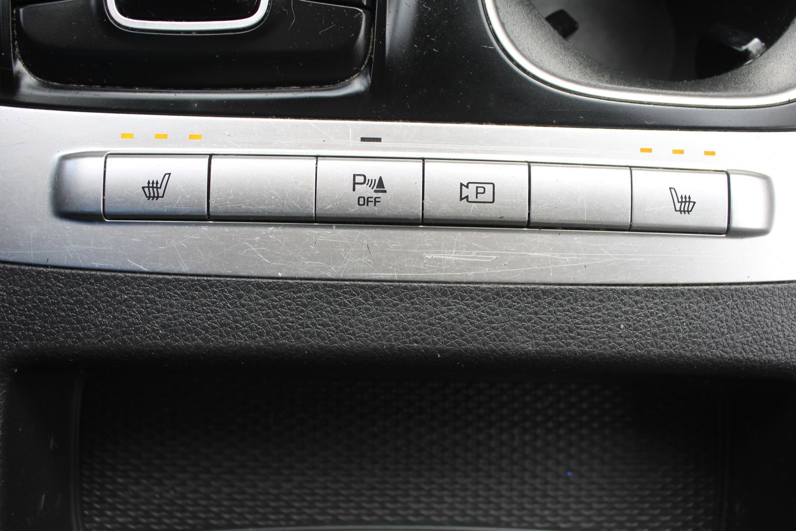 Used 2022 Kia Carnival LX image 42