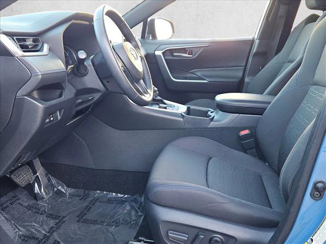 Used 2024 Toyota RAV4 SE image 15