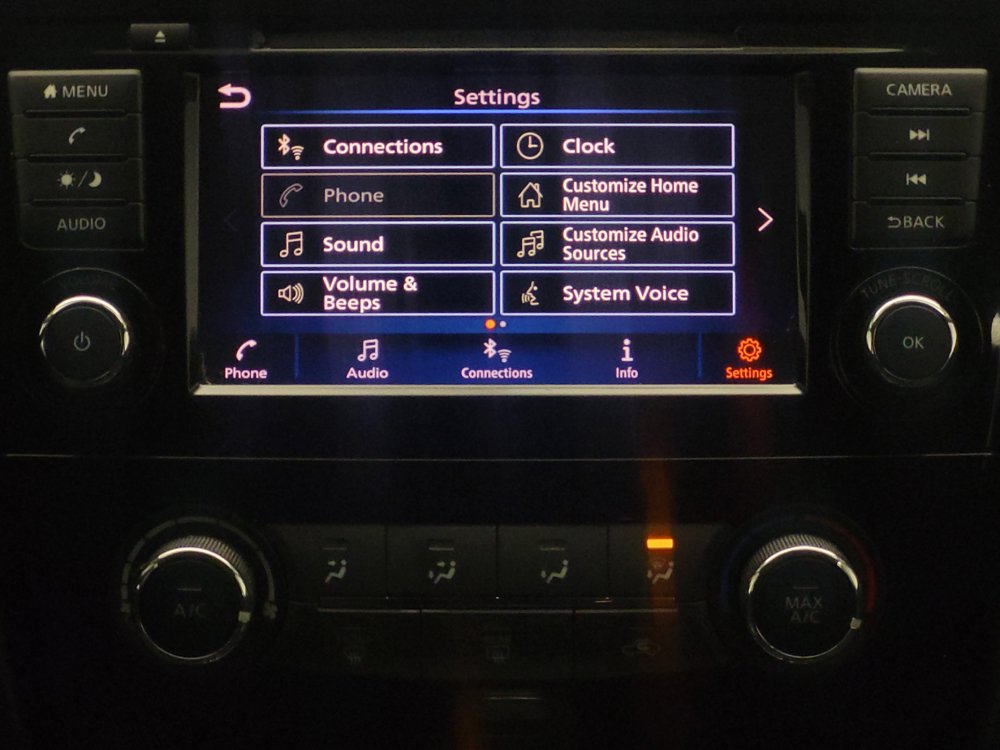 Used 2018 Nissan Rogue S AWD/4WD image 25