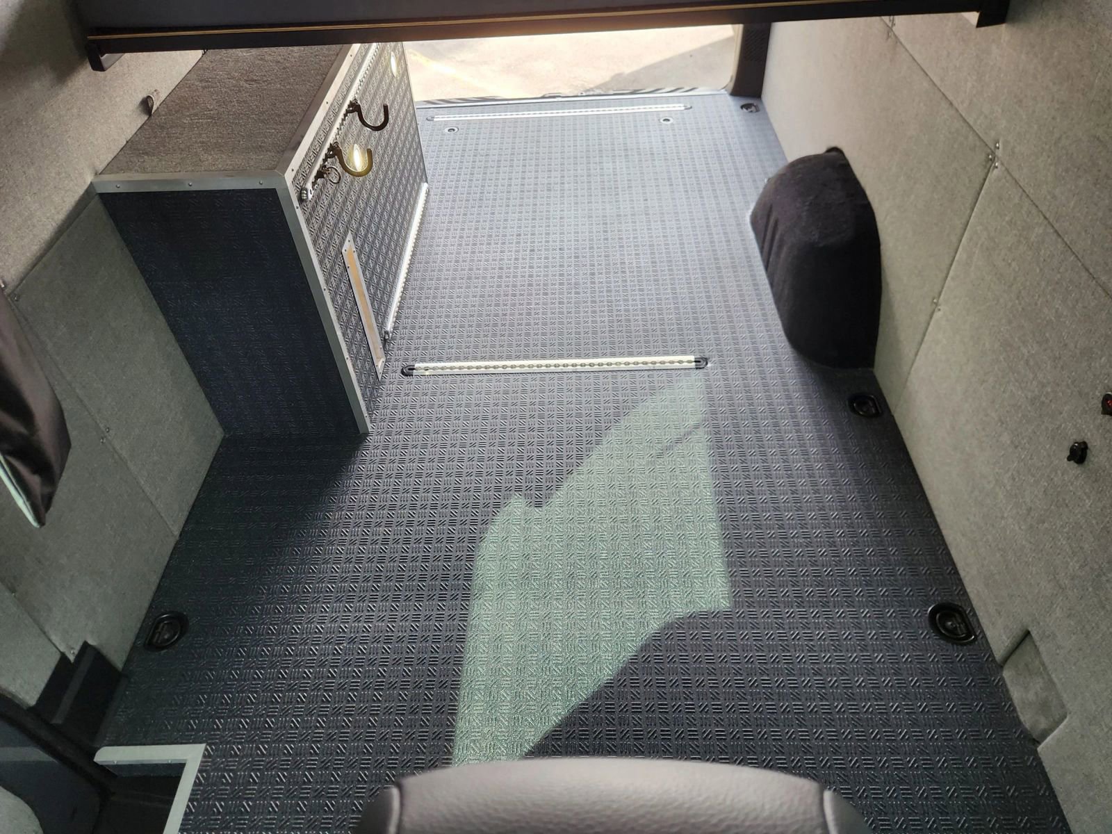 Used 2022 Mercedes-Benz Sprinter 2500 image 16