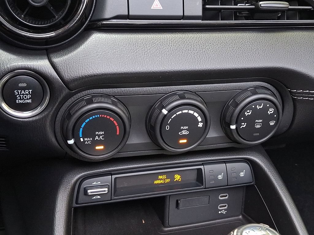 Used 2024 MAZDA MX-5 Miata RF Club RWD image 14