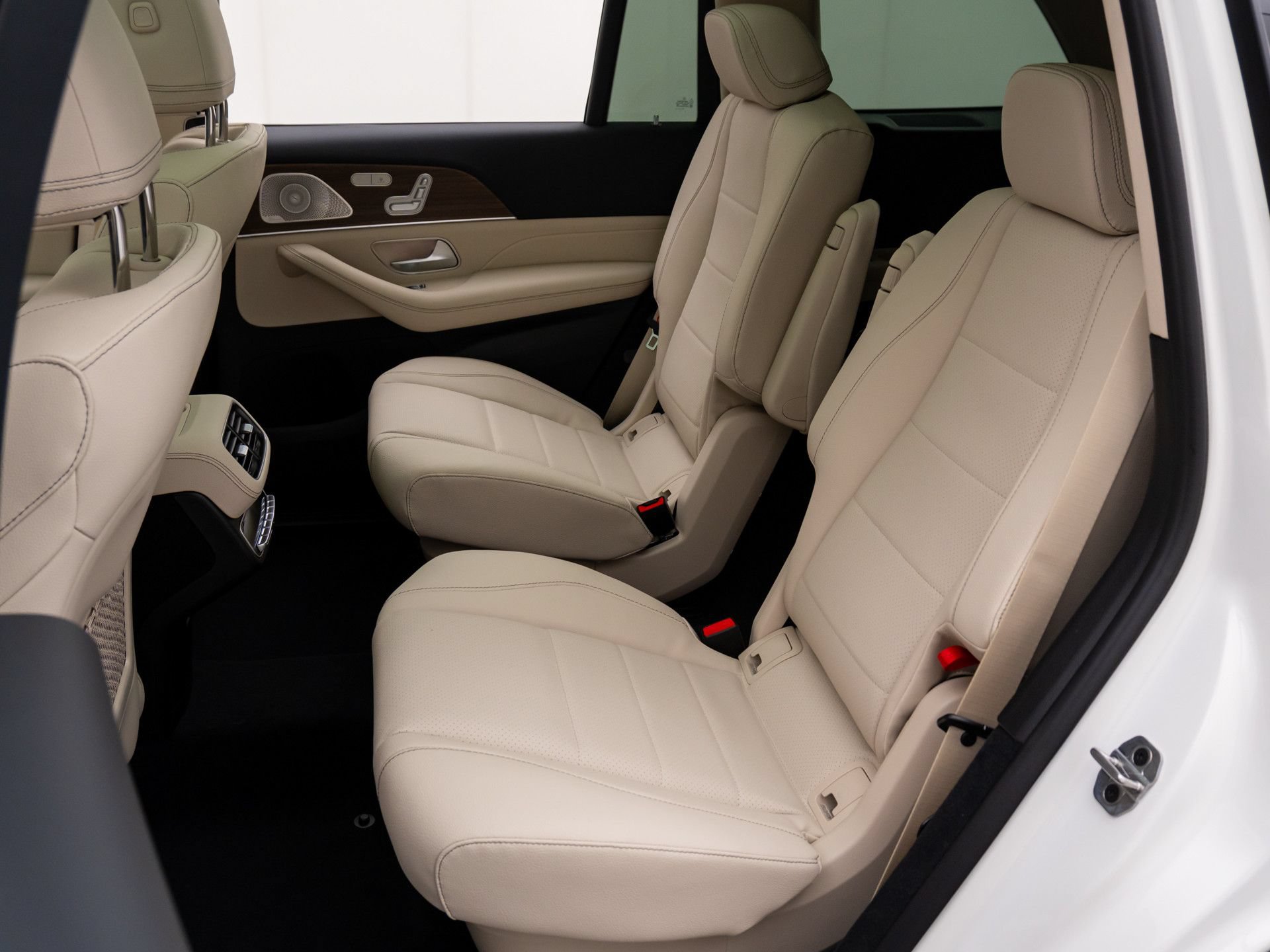 New 2026 Mercedes-Benz GLS 450 4MATIC image 19