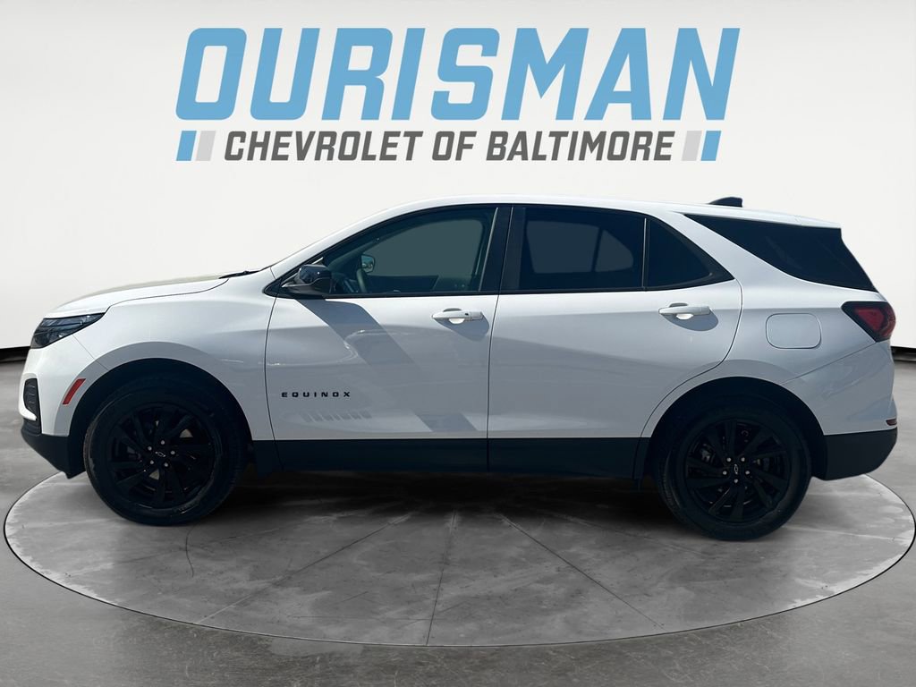 Used 2024 Chevrolet Equinox LS w/ LS Convenience Package image 3