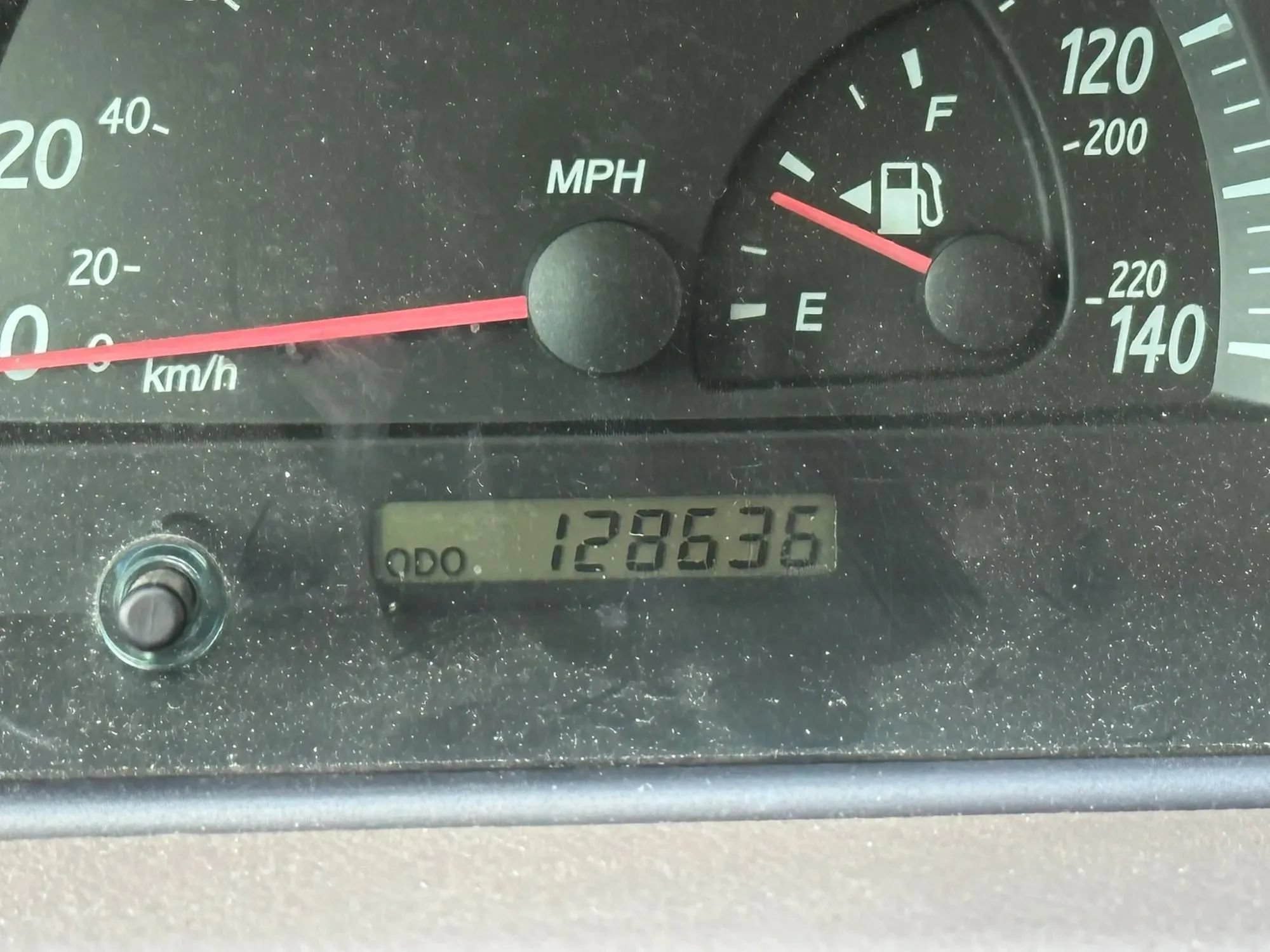 Used 2002 Toyota Camry XLE FWD image 4