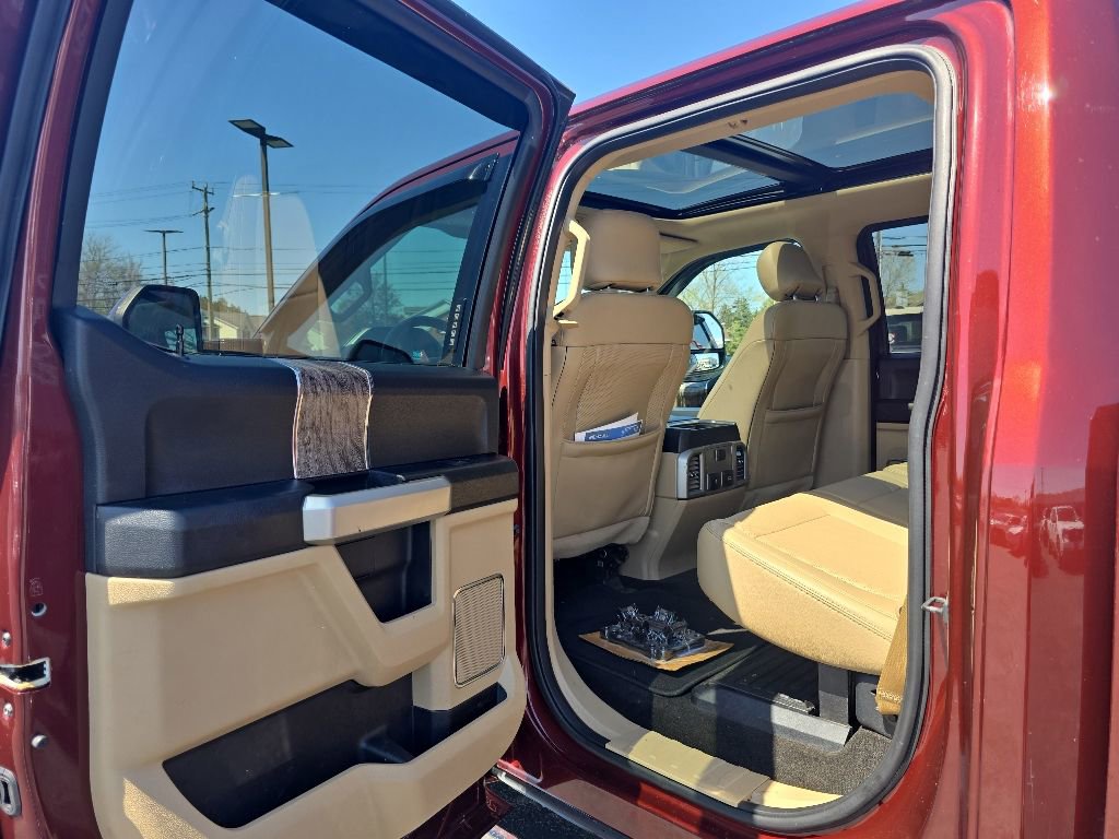 Used 2017 Ford F250 Lariat w/ Lariat Ultimate Package AWD/4WD image 33