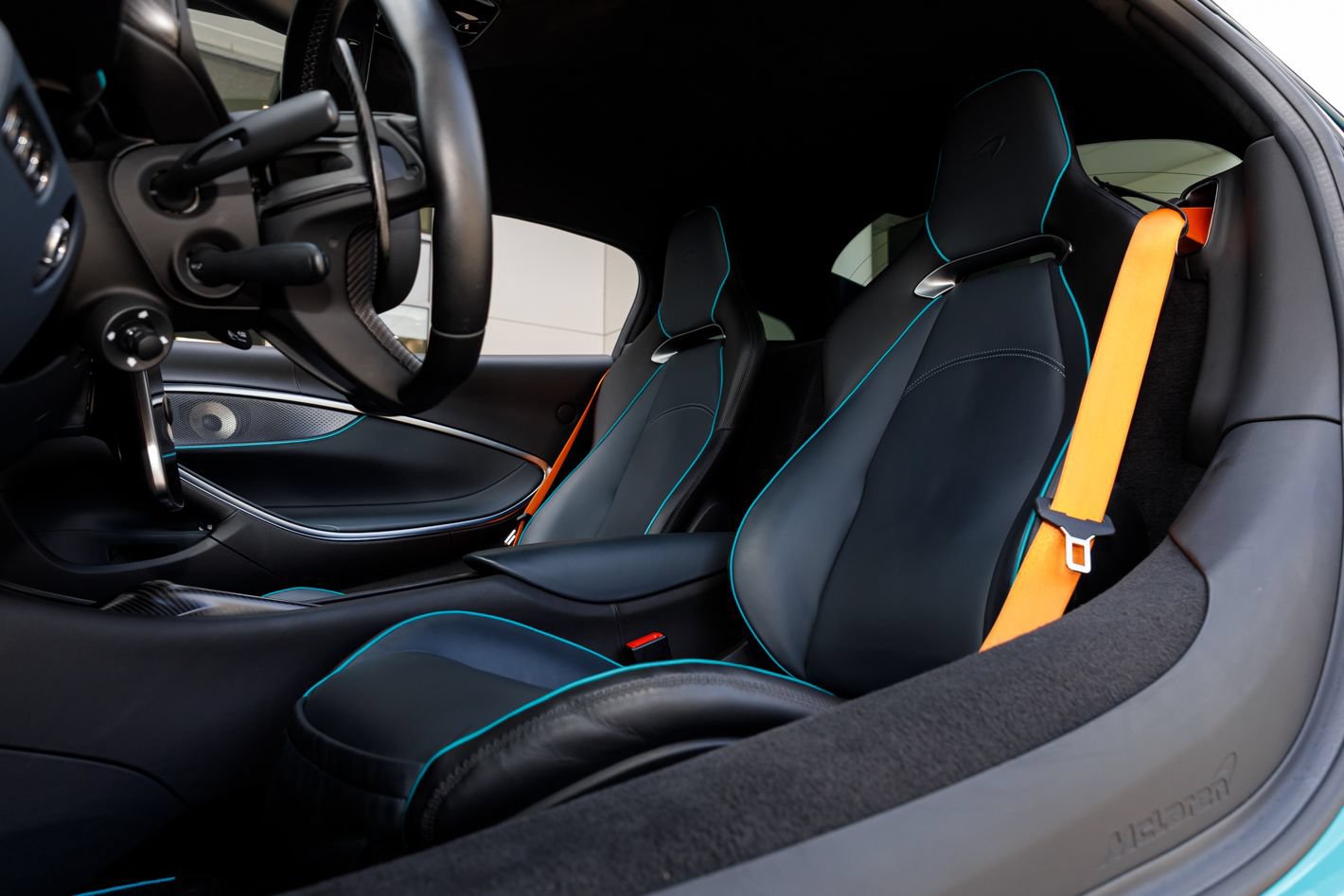 Used 2023 McLaren Artura RWD image 48