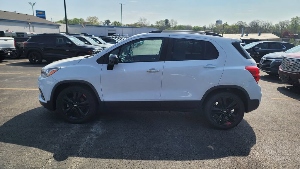 Used 2019 Chevrolet Trax LT w/ Redline Edition FWD image 4