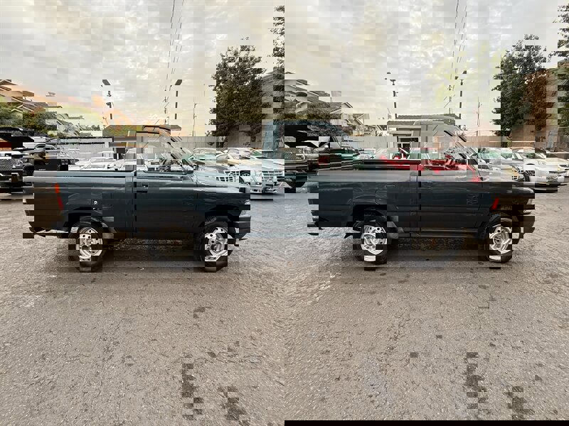 Used 1994 Toyota Pickup 2WD Regular Cab image 4