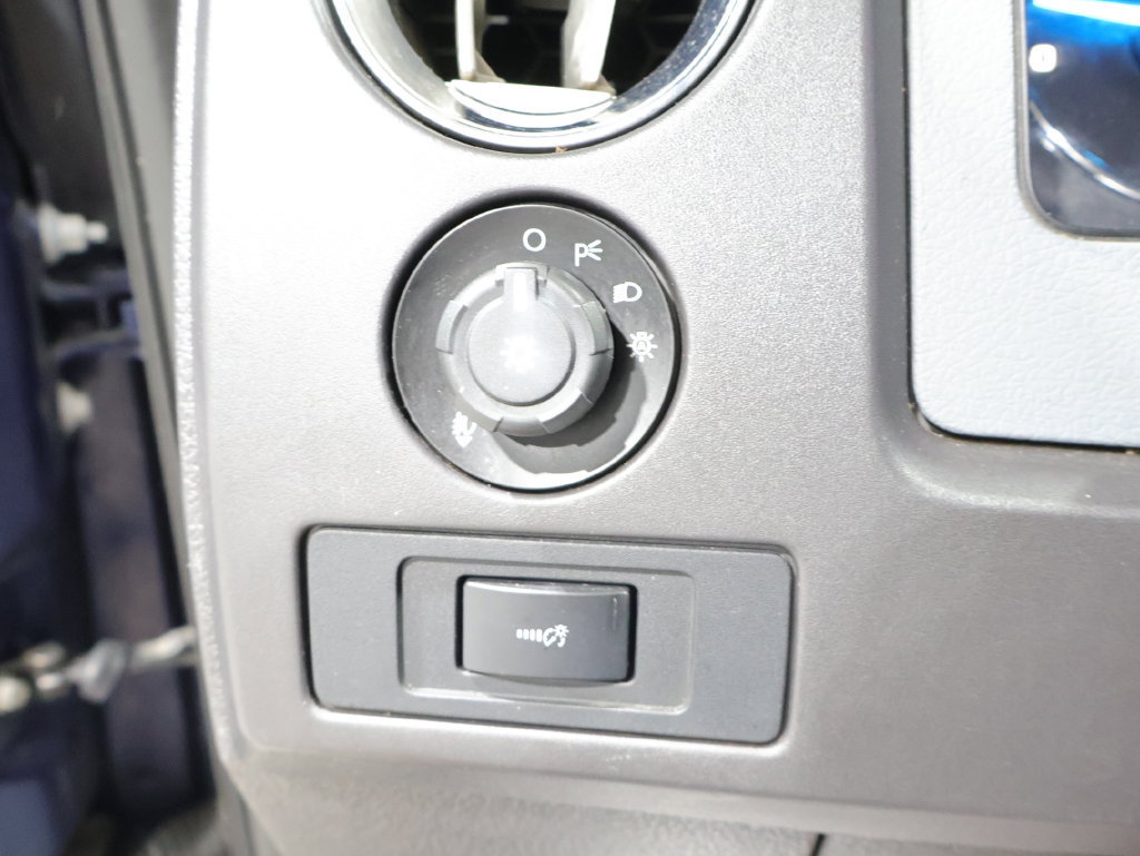 Used 2013 Ford F150 XLT w/ XLT Chrome Pkg AWD/4WD image 30