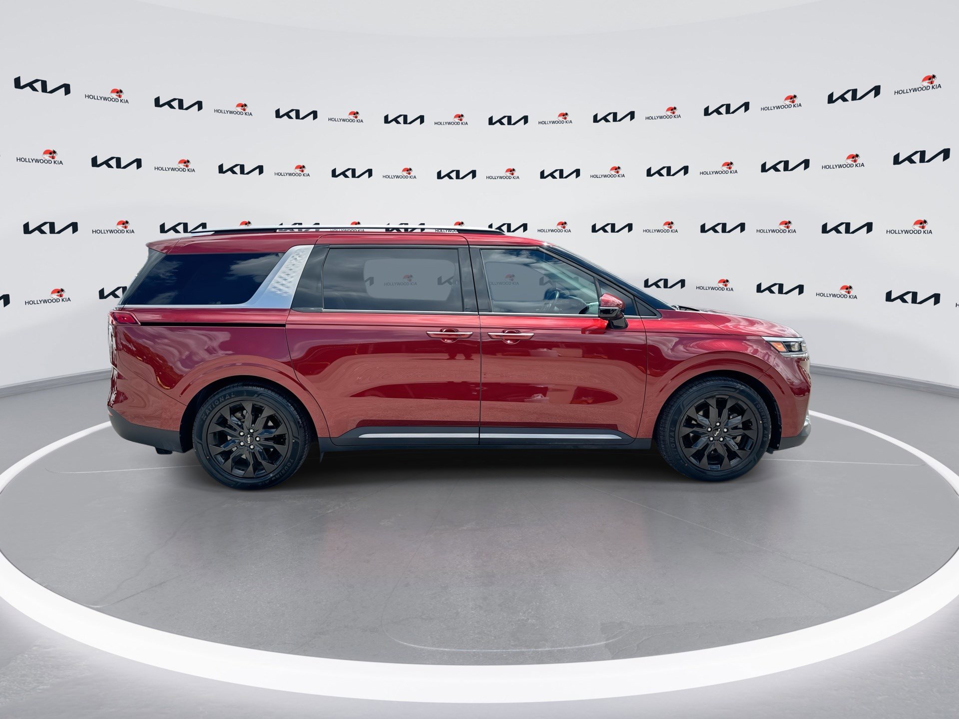 Certified 2024 Kia Carnival SX Prestige image 9