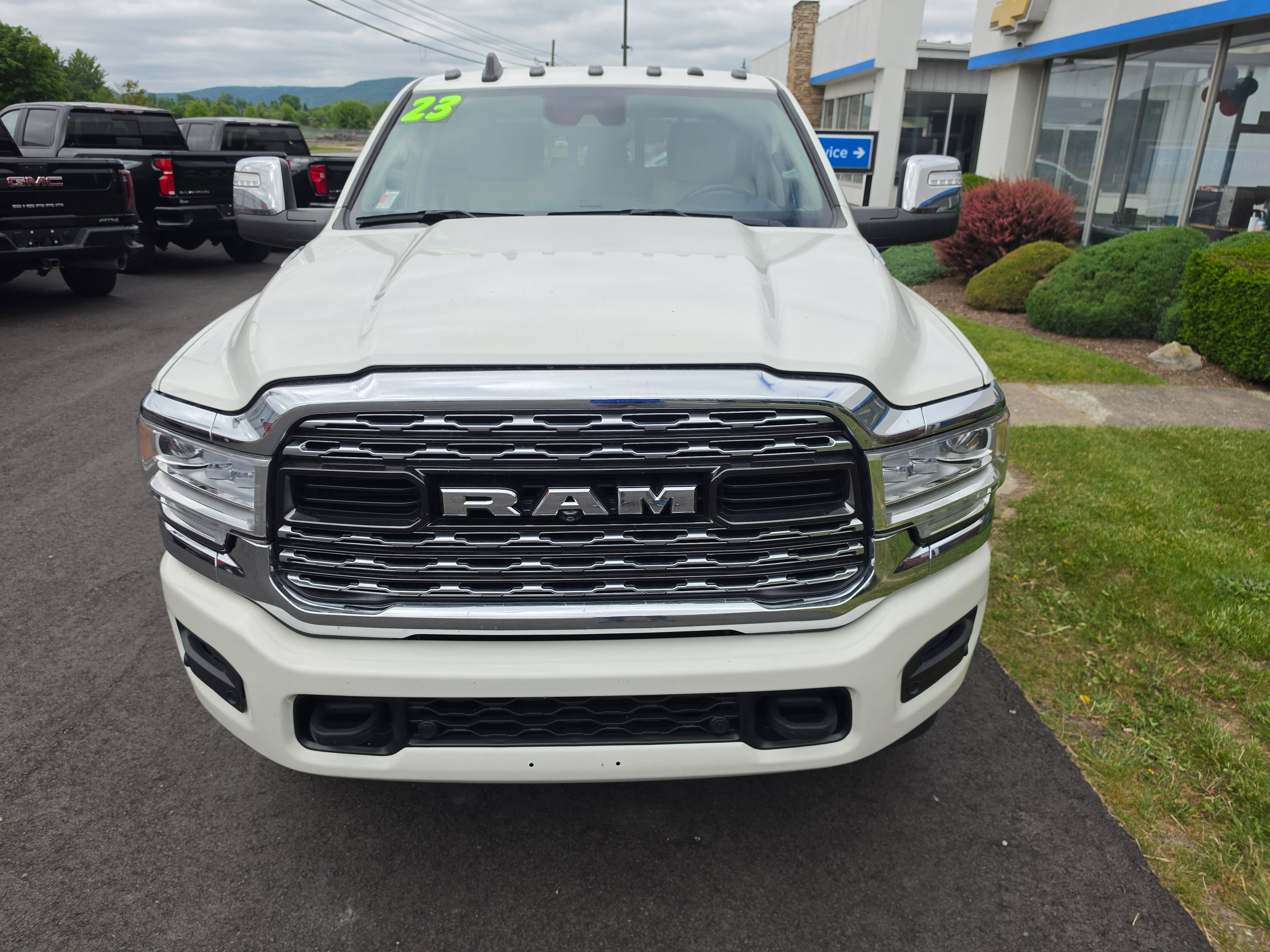 Used 2023 RAM 2500 Limited AWD/4WD image 9