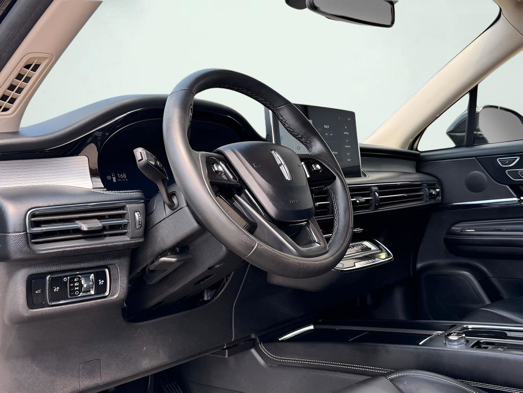 Used 2024 Lincoln Corsair FWD image 2