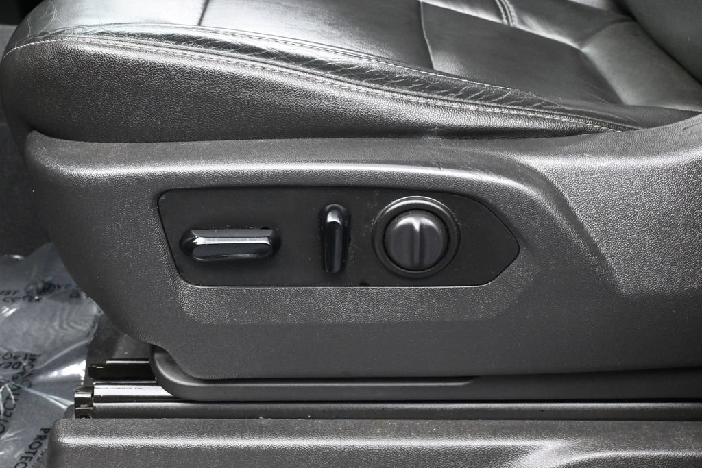 Used 2019 Chevrolet Silverado 1500 LT w/ All-Star Edition AWD/4WD image 12