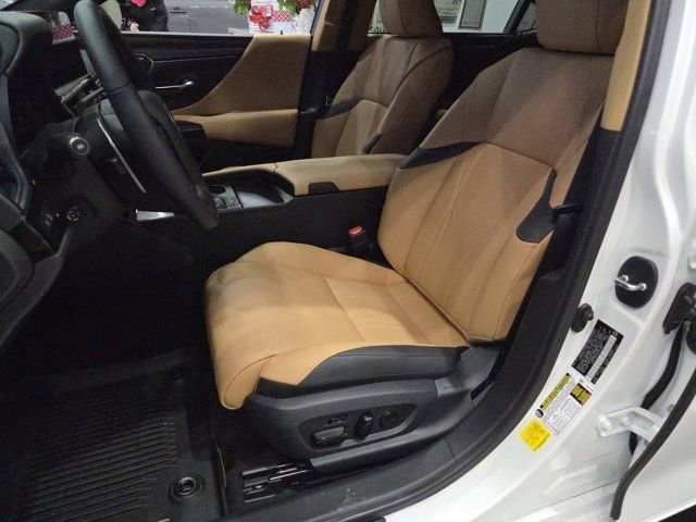 New 2025 Lexus ES 350 Ultra Luxury image 8