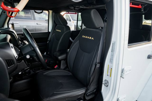 Used 2016 Jeep Wrangler Unlimited Sahara w/ Connectivity Group image 20