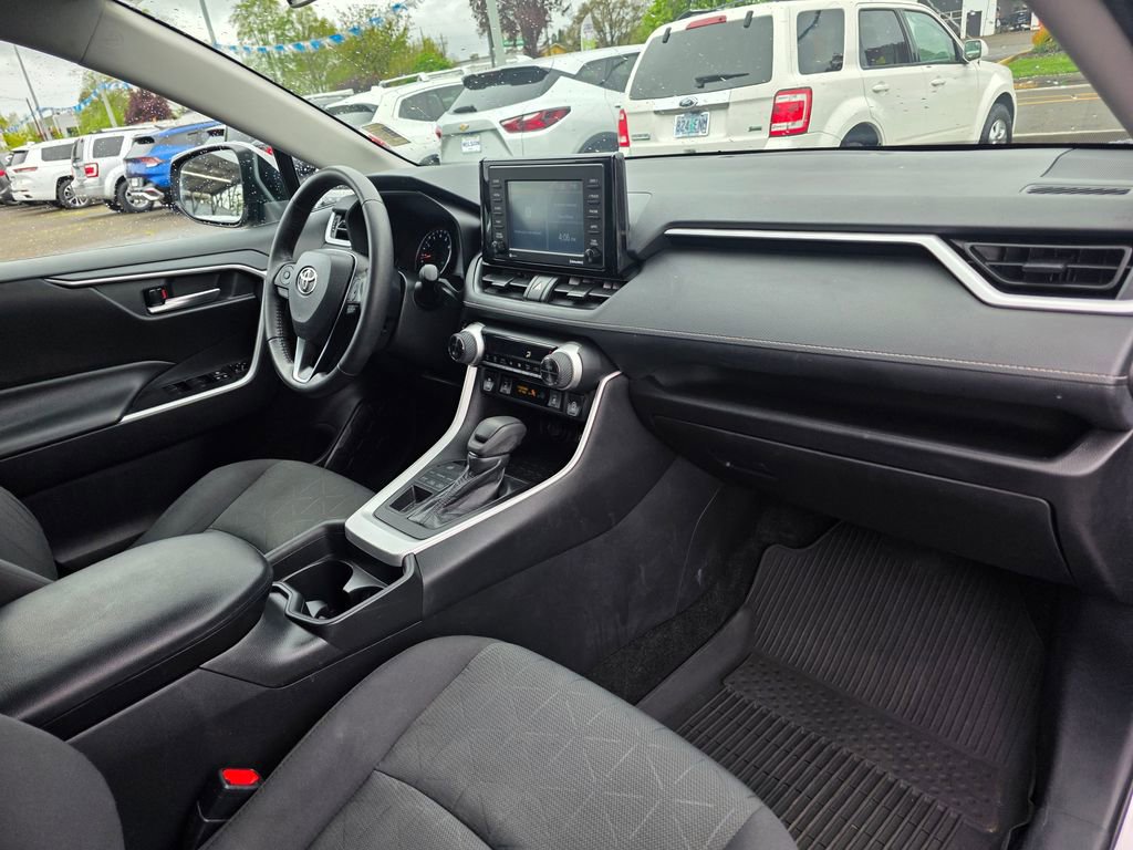 Used 2021 Toyota RAV4 XLE w/ XLE Grade Weather Package image 23