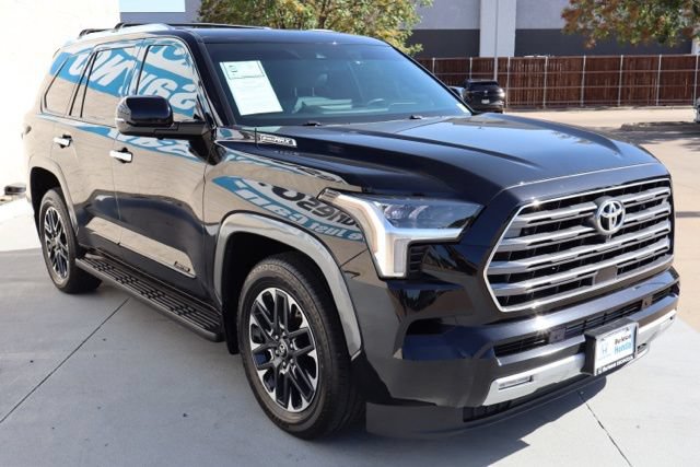 Used 2025 Toyota Sequoia Limited w/ Tow Technology Package AWD/4WD image 5