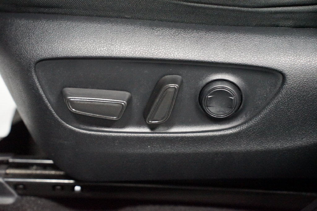 Certified 2024 Toyota RAV4 XLE FWD image 33