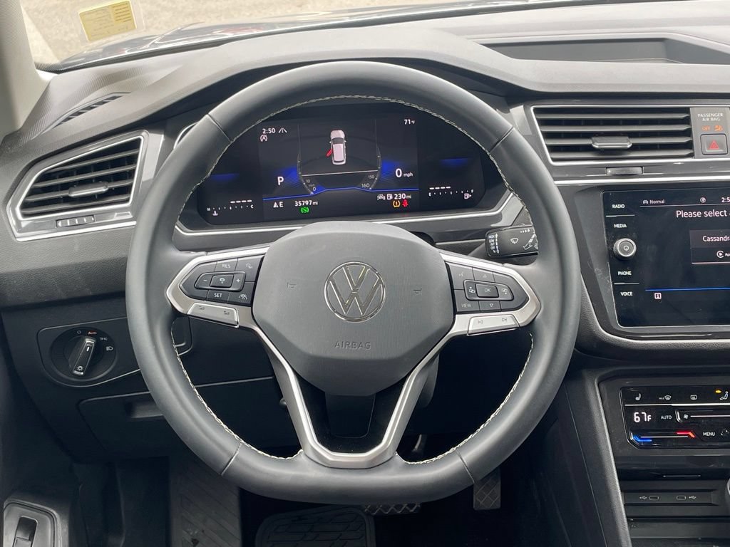 Used 2024 Volkswagen Tiguan SE w/ MDO Package, Two-Row AWD/4WD image 11