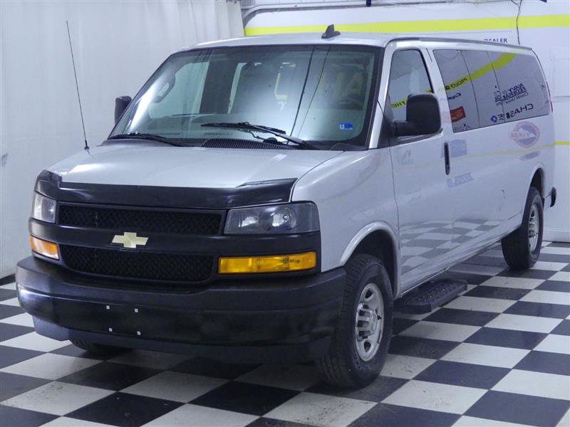Used 2022 Chevrolet Express 3500 LS RWD image 4