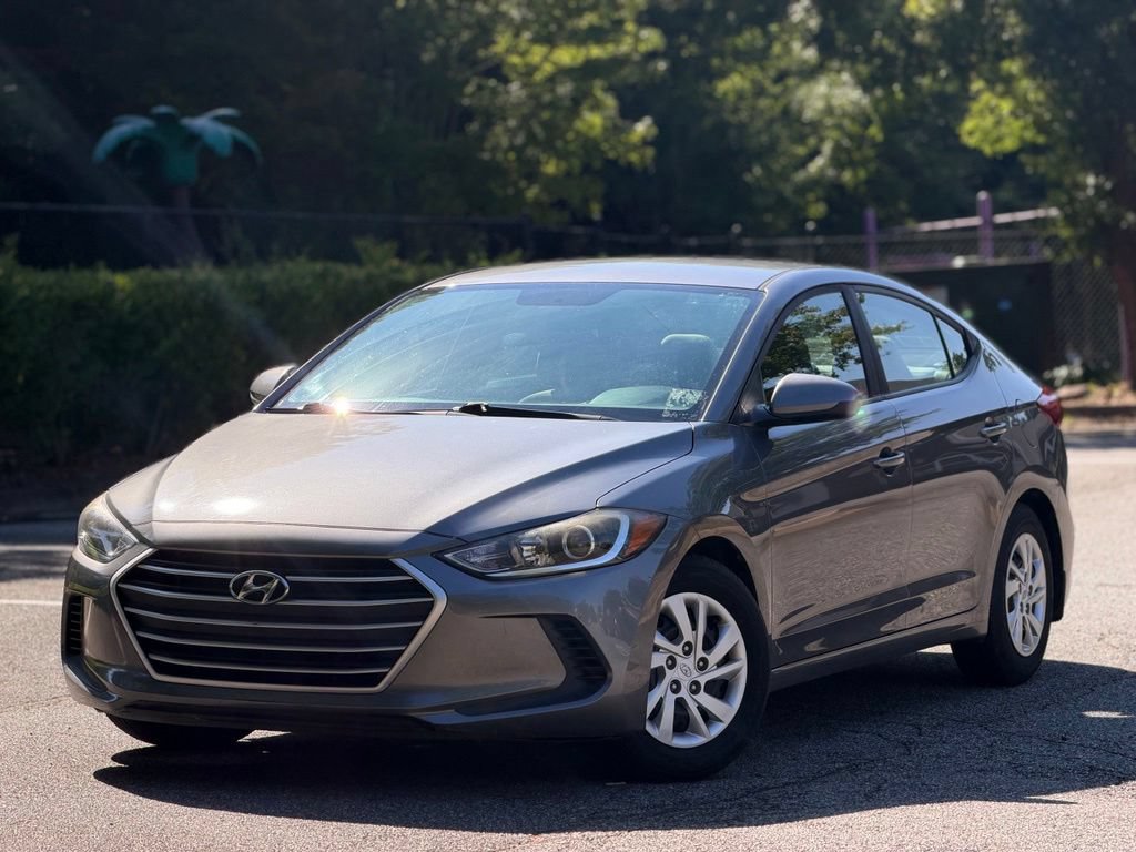 Used 2018 Hyundai Elantra SE w/ Cargo Package FWD video 1