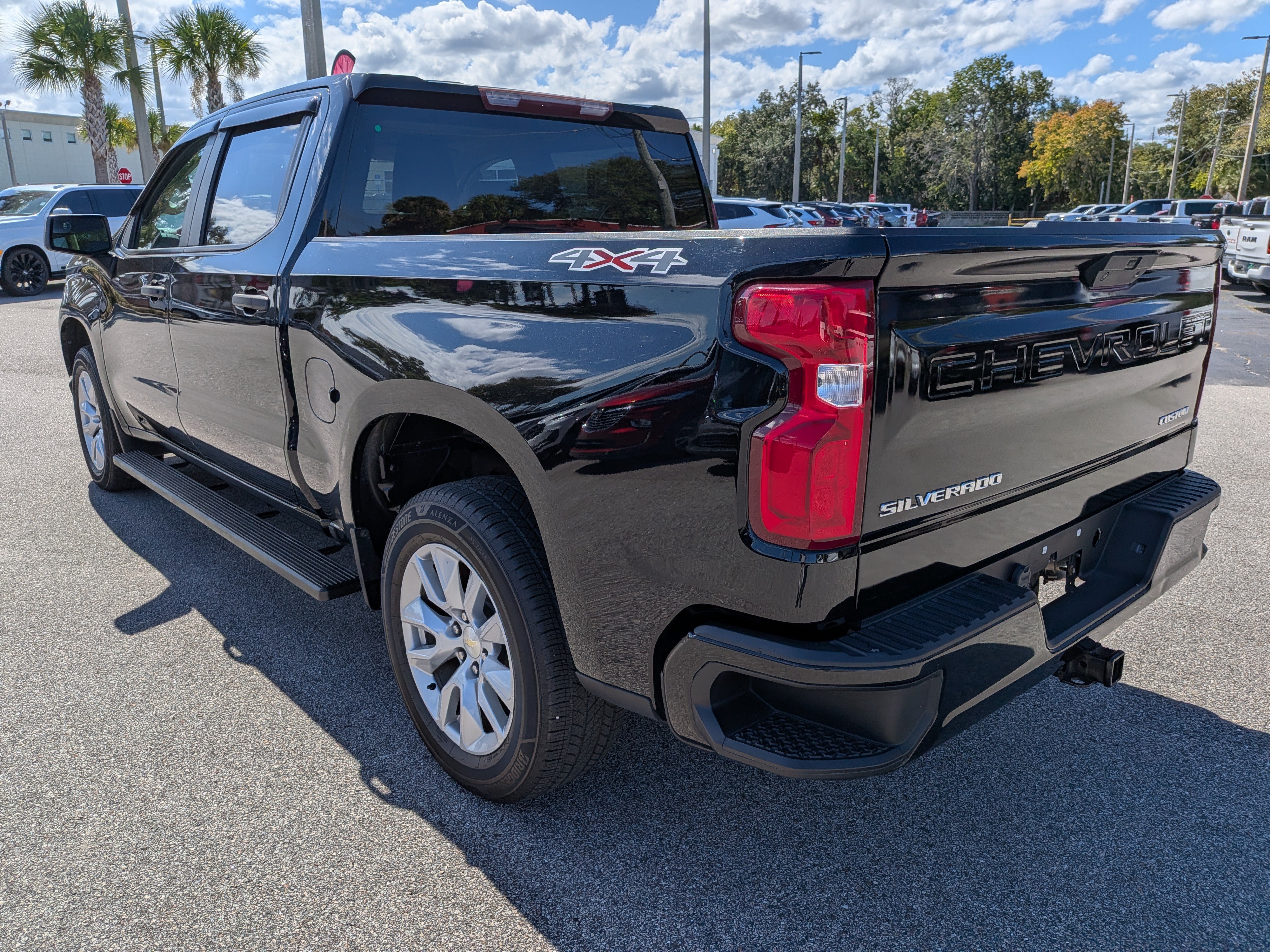 Certified 2020 Chevrolet Silverado 1500 Custom w/ Custom Value Package AWD/4WD image 6