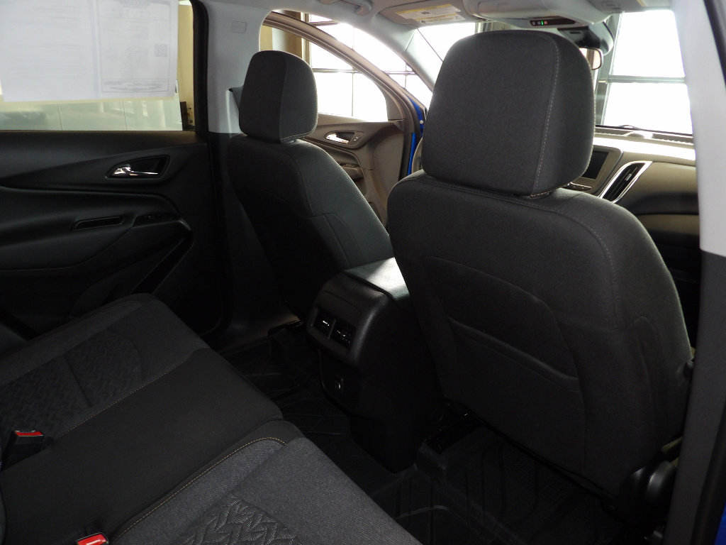 Used 2024 Chevrolet Equinox LT w/ LPO, Floor Liner Package FWD image 16