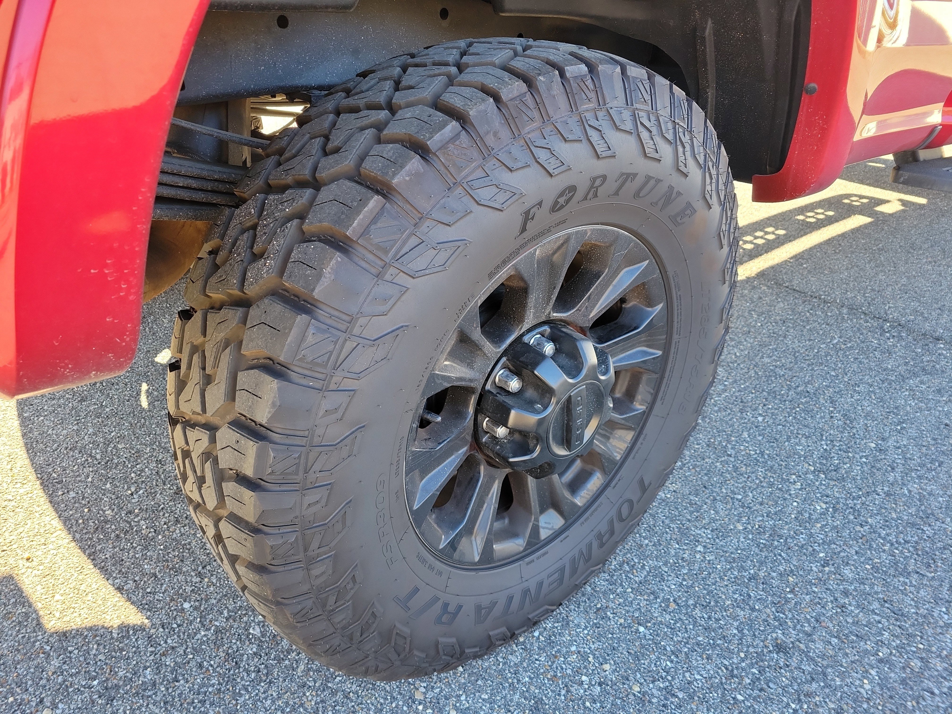 Used 2020 Ford F250 Platinum w/ Tremor Off-Road Package image 26