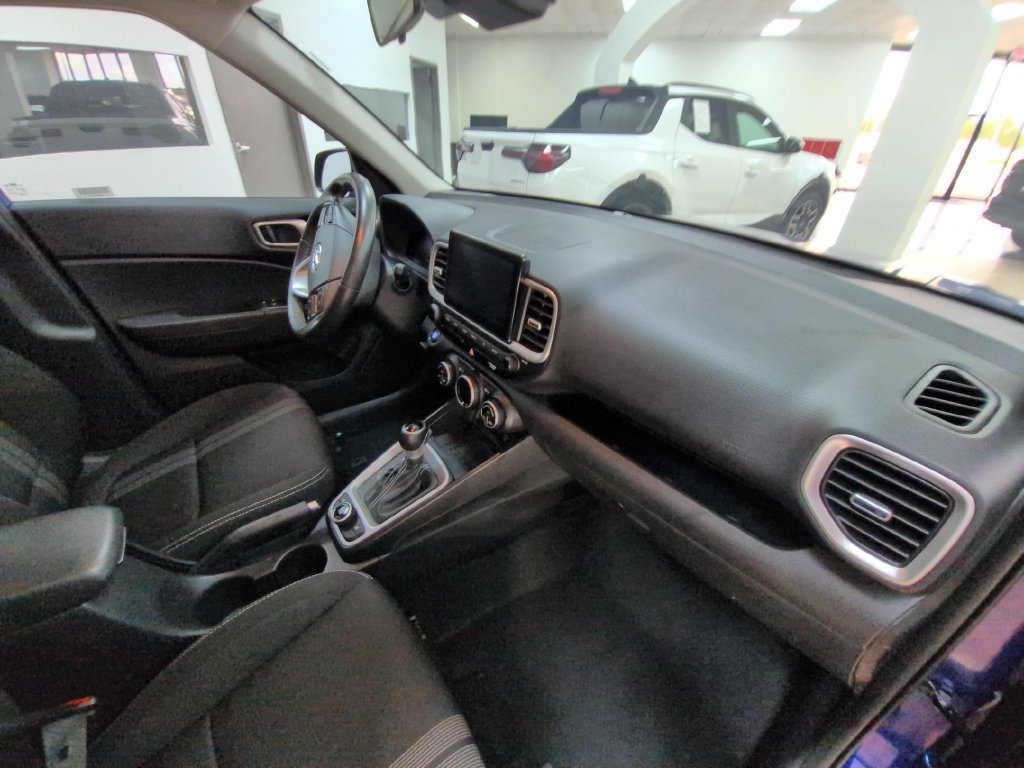 Used 2026 Hyundai Venue SEL FWD image 29