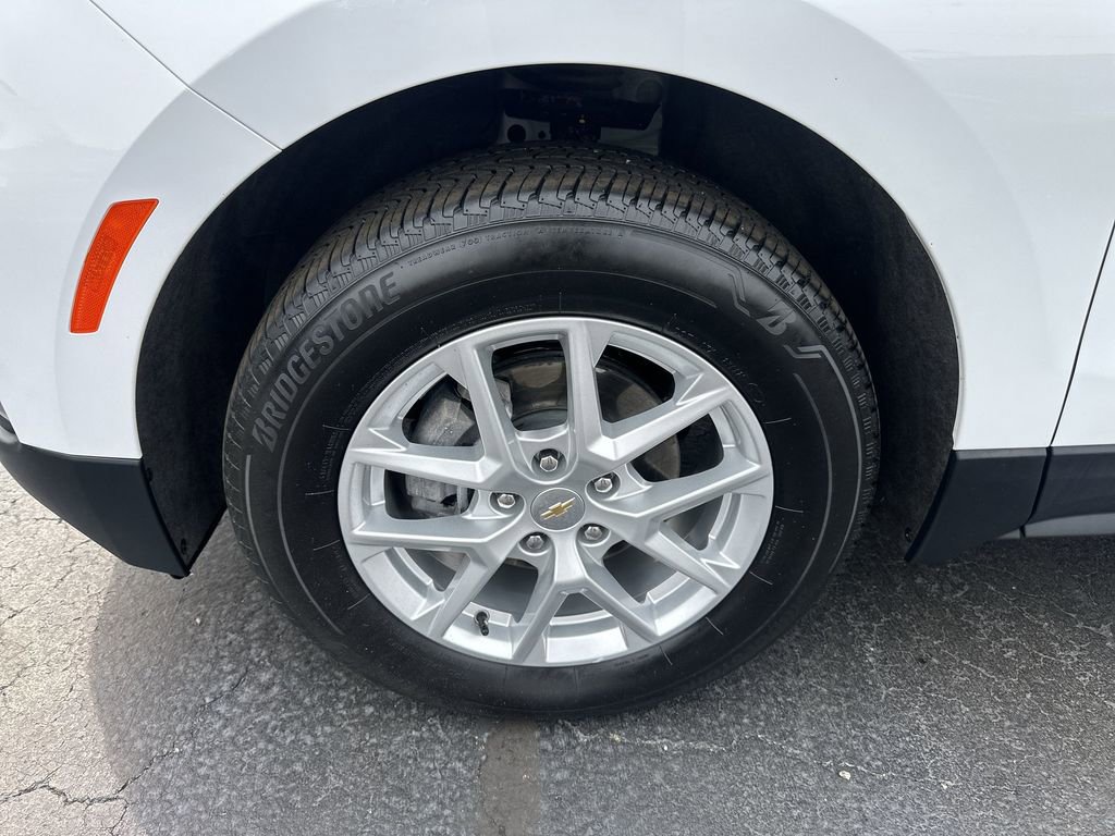 Used 2024 Chevrolet Equinox LT w/ LPO, Floor Liner Package AWD/4WD image 10