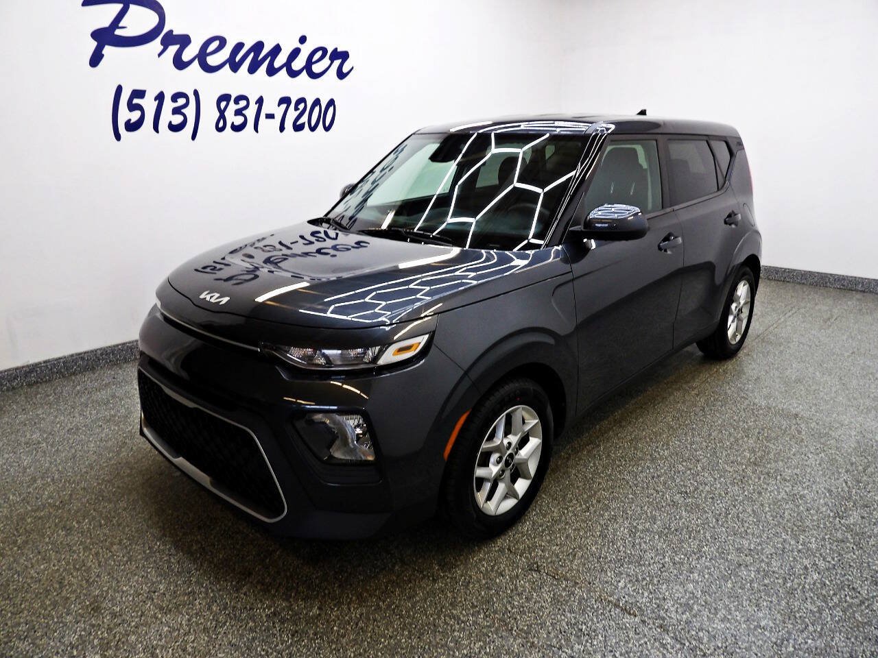 Used 2022 Kia Soul LX w/ Technology Package FWD image 1