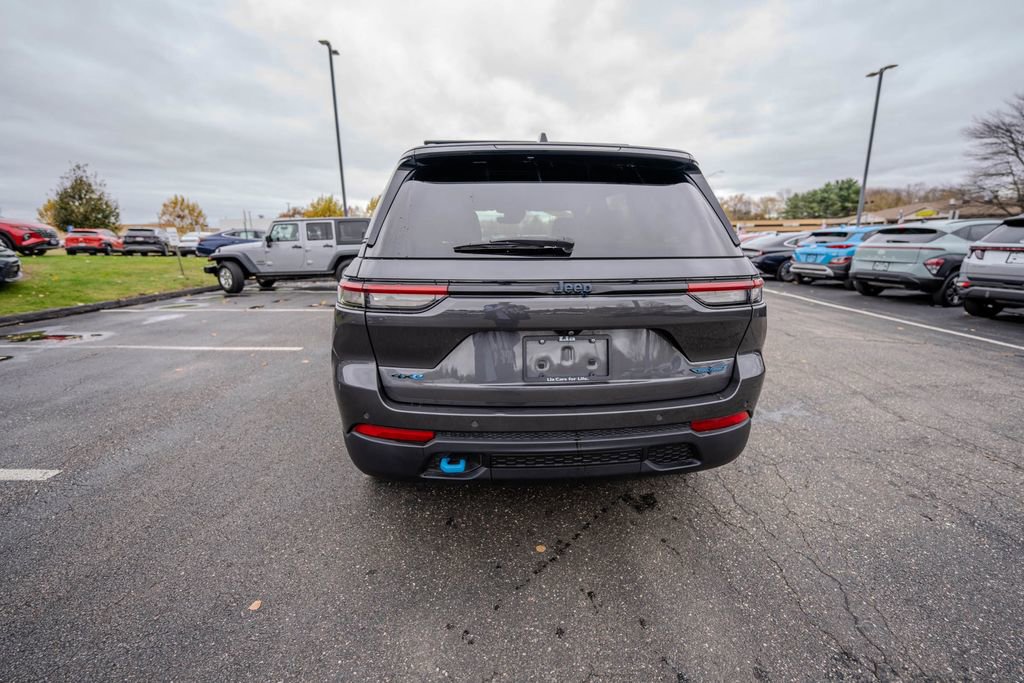 Used 2022 Jeep Grand Cherokee Trailhawk image 6