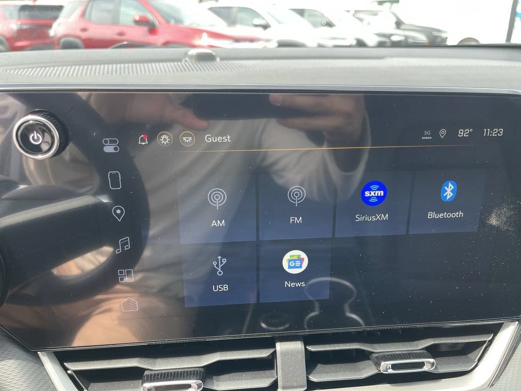 New 2026 Chevrolet Equinox LT w/ Convenience Package II FWD image 16