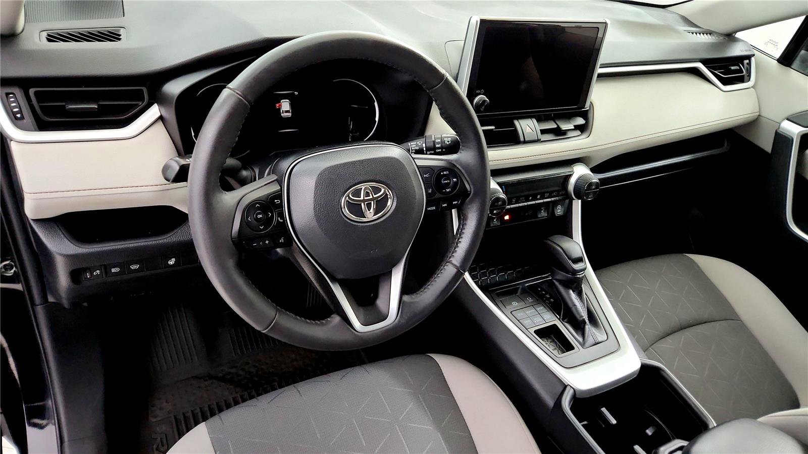 Used 2023 Toyota RAV4 XLE w/ XLE Grade Weather Package image 24