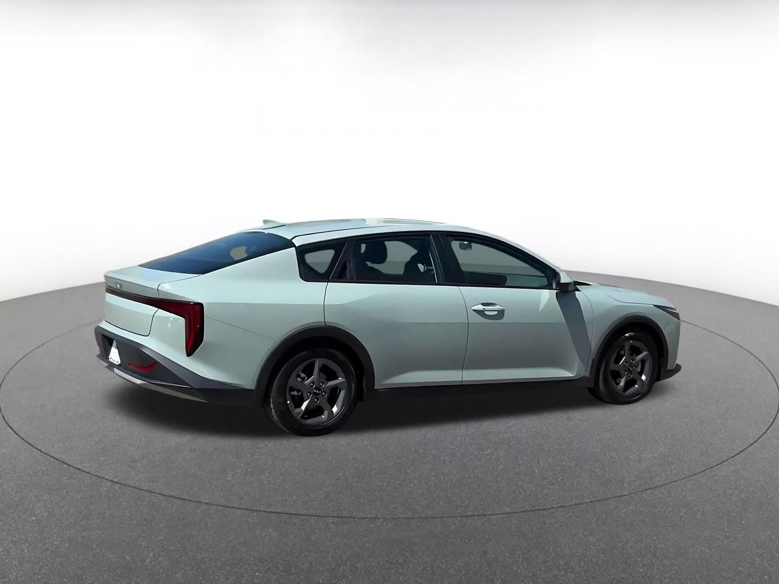 Used 2025 Kia K4 LXS image 14