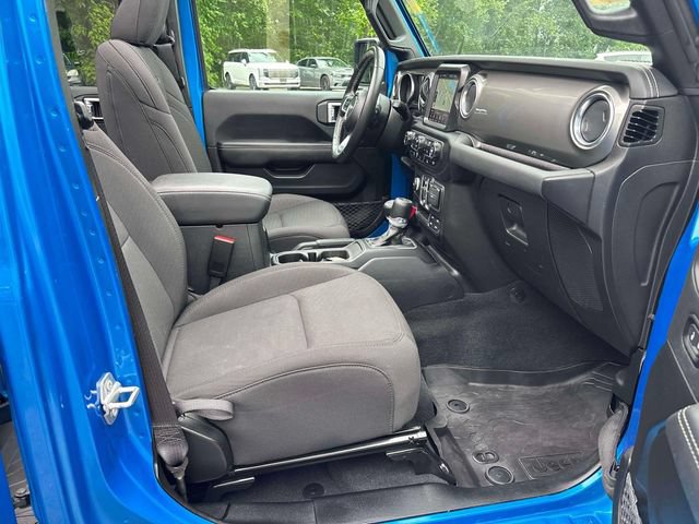 Used 2023 Jeep Wrangler Unlimited Sahara w/ Cold Weather Group AWD/4WD image 19