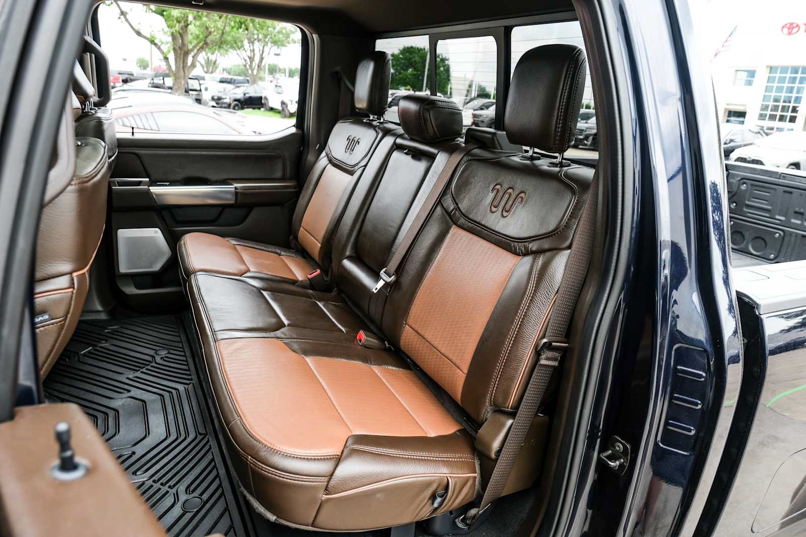 Used 2025 Ford F450 King Ranch w/ Chrome Package AWD/4WD image 31