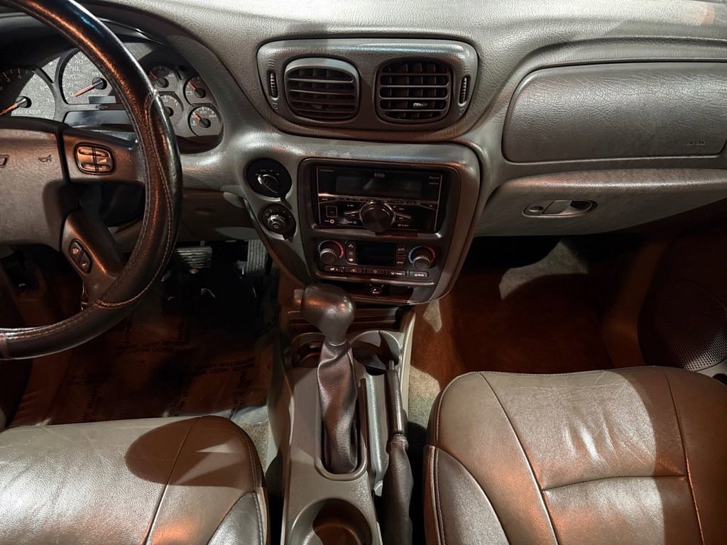 Used 2003 Chevrolet TrailBlazer LTZ image 32