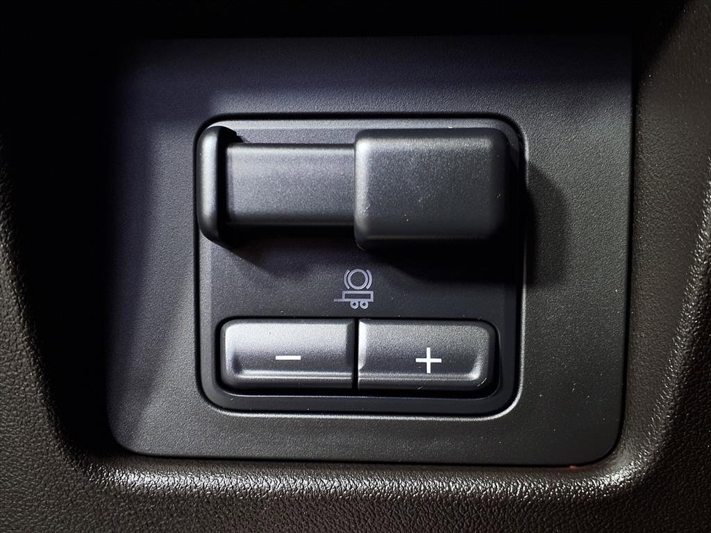 Used 2024 GMC Canyon Elevation w/ Convenience Package image 13