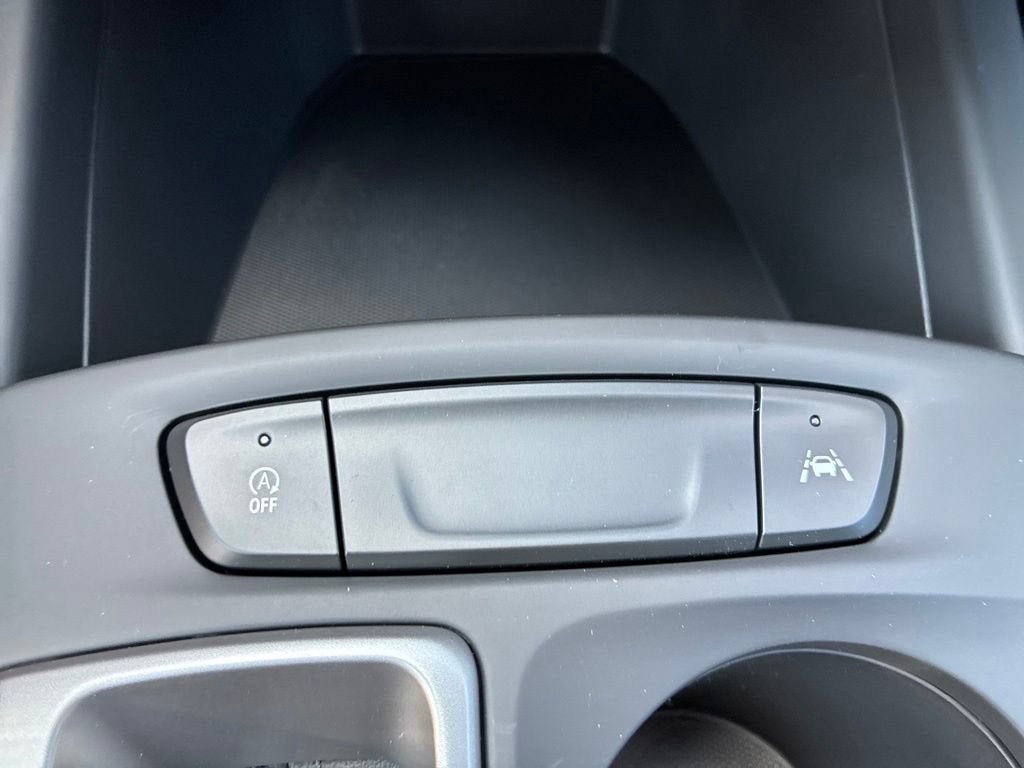 New 2026 Chevrolet Trax LS w/ LS Convenience Package FWD image 12