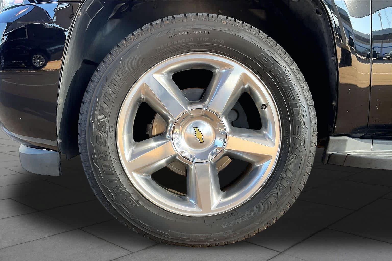 Used 2013 Chevrolet Tahoe LT w/ Luxury Package AWD/4WD image 12