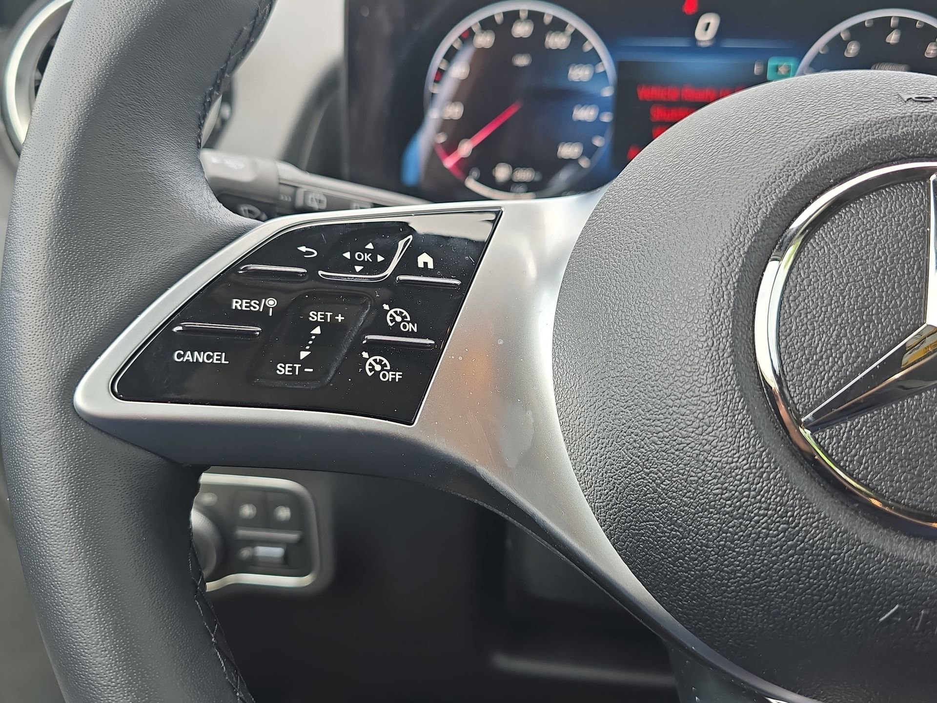 Used 2025 Mercedes-Benz GLB 250 image 17