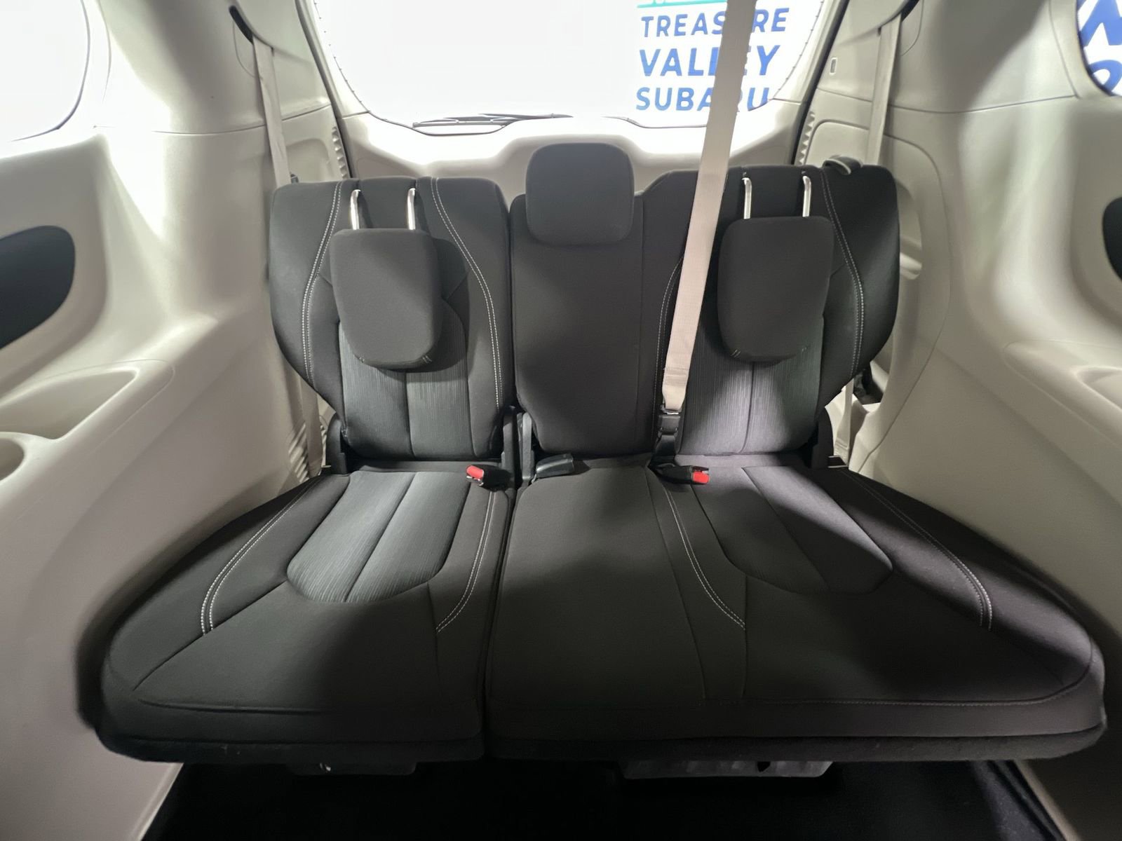 Used 2023 Chrysler Voyager LX FWD image 22