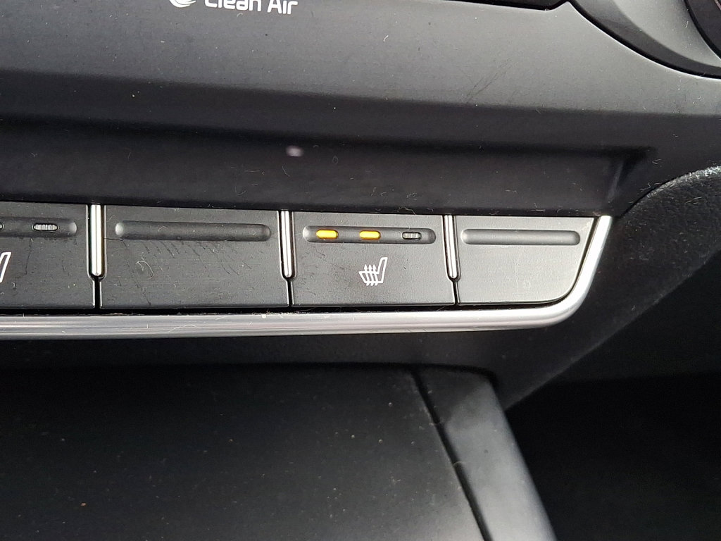 Used 2018 Kia Sorento LX image 31