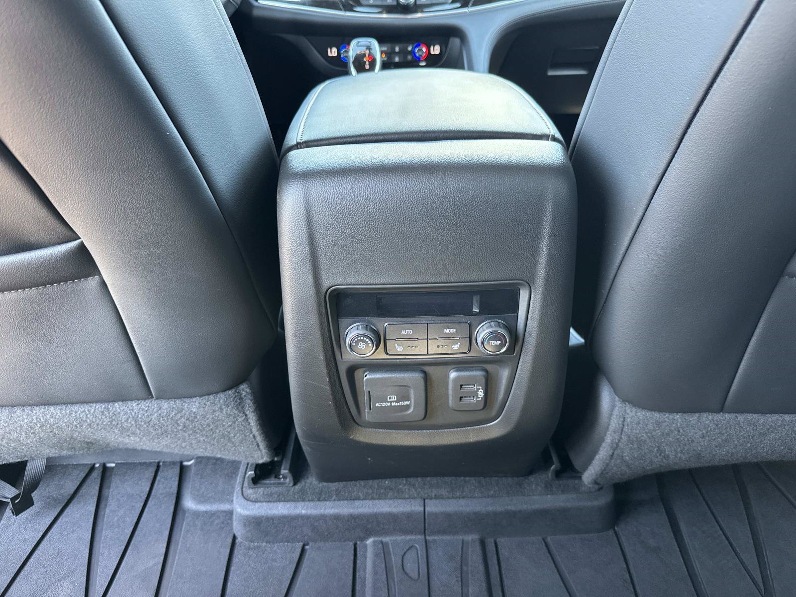 Used 2019 Buick Enclave Avenir w/ Avenir Technology Package FWD image 18